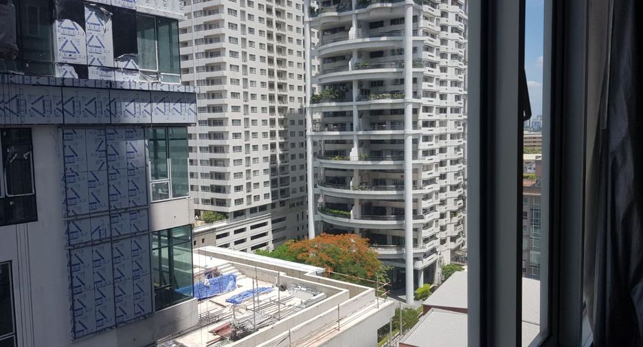 Wohnung zum Kauf mit 3 Zimmer in Khlong Toei, Bangkok
