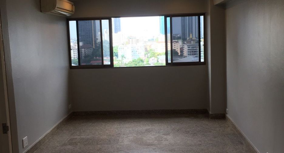 For rent and for sale 1 bed condo in Watthana, Bangkok