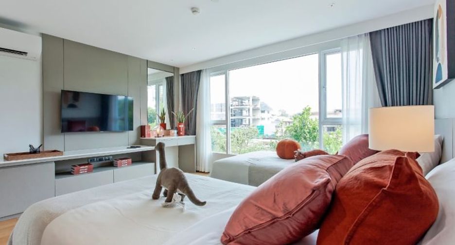 For rent 3 bedrooms condo in Watthana, Bangkok