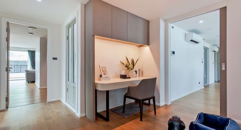 For rent 3 bedrooms condo in Watthana, Bangkok