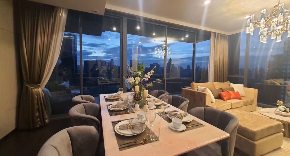 Condo en alquiler de 3 habitaciones en Khlong Toei, Bangkok