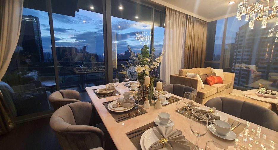 Condo en alquiler de 3 habitaciones en Khlong Toei, Bangkok