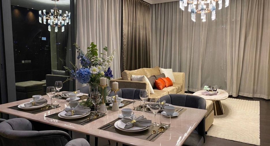 Condo en alquiler de 3 habitaciones en Khlong Toei, Bangkok