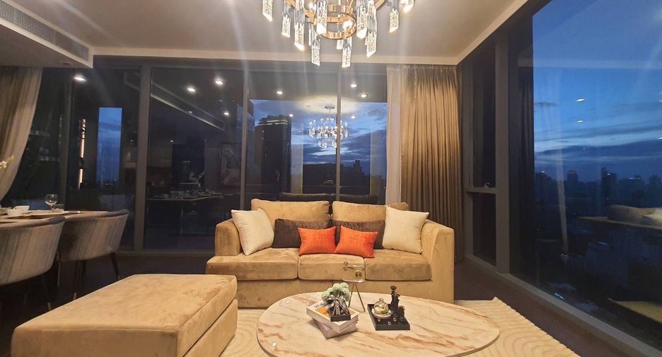 Condo en alquiler de 3 habitaciones en Khlong Toei, Bangkok