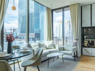 Condo en alquiler de 2 habitaciones en Pathum Wan, Bangkok