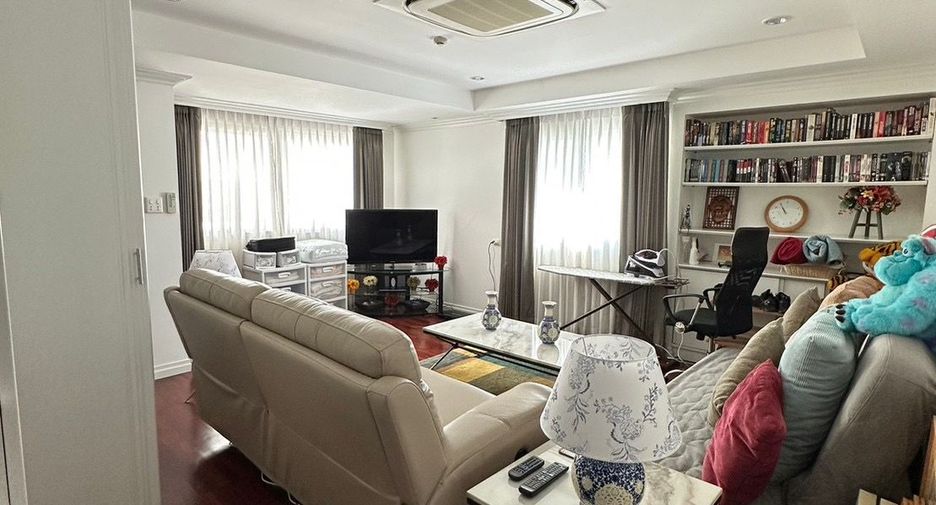 For rent 3 ベッドルーム apartment in Watthana, Bangkok