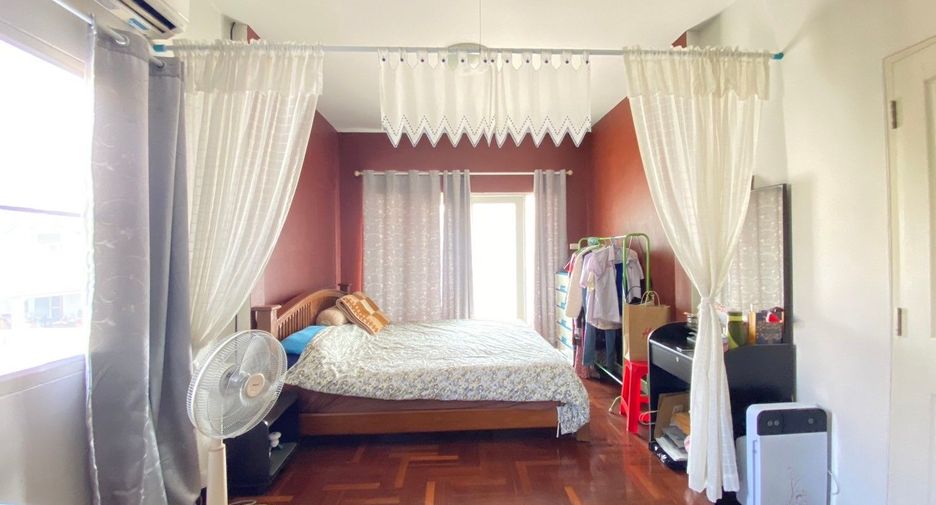À louer 4 chambres maison à Doi Saket, Chiang Mai