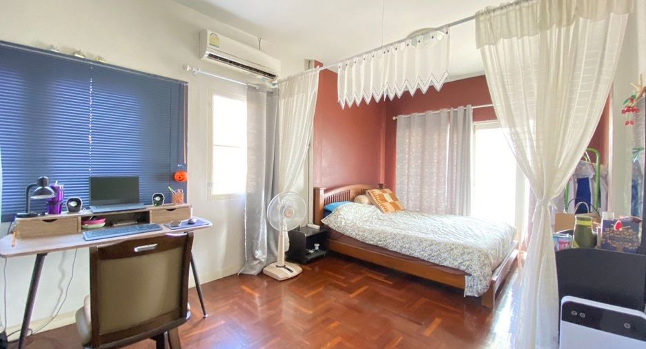 À louer 4 chambres maison à Doi Saket, Chiang Mai
