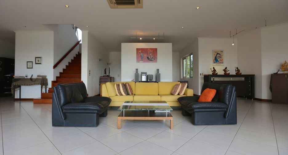 À vendre 5 chambres villa à Si Racha, Chonburi