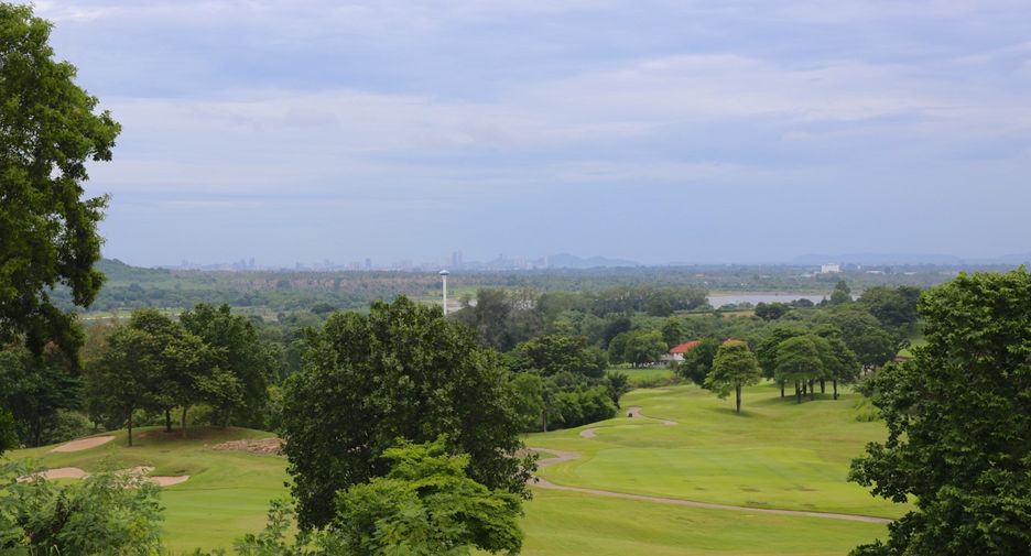À vendre 5 chambres villa à Si Racha, Chonburi