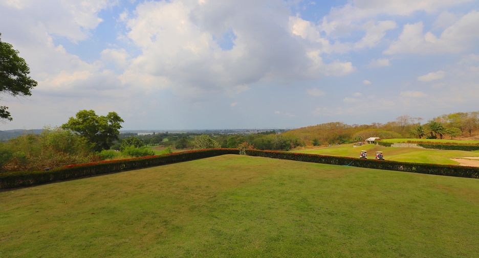À vendre 5 chambres villa à Si Racha, Chonburi