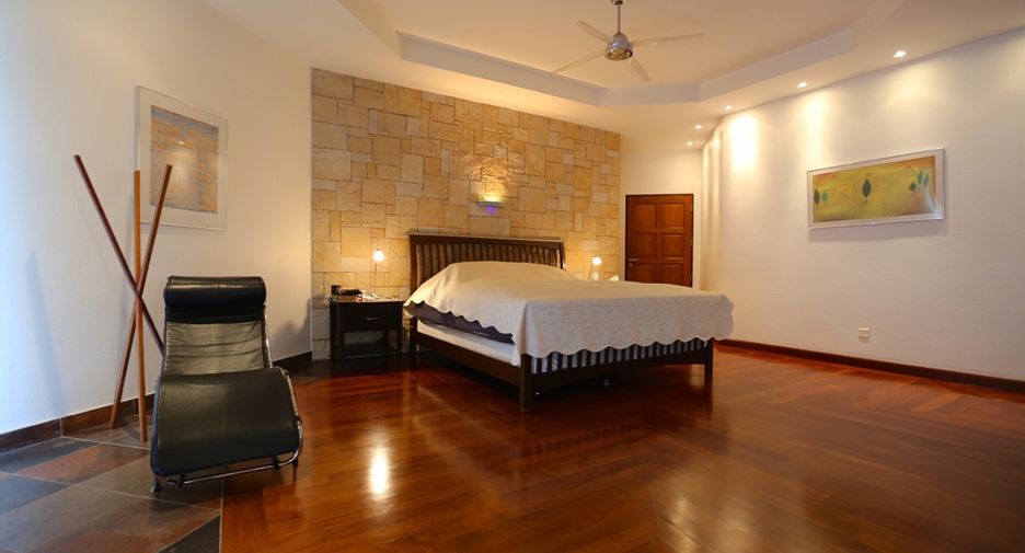 À vendre 5 chambres villa à Si Racha, Chonburi