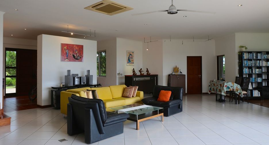 À vendre 5 chambres villa à Si Racha, Chonburi