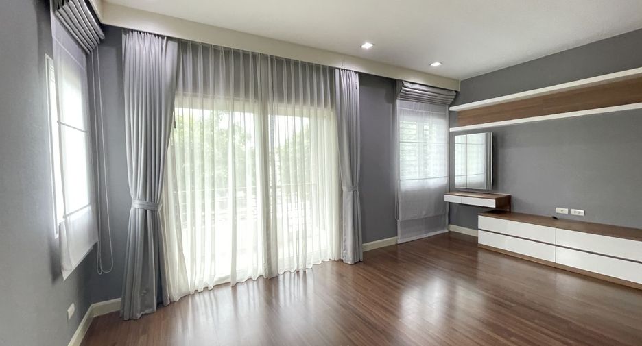 For sale 4 bedrooms house in Prawet, Bangkok
