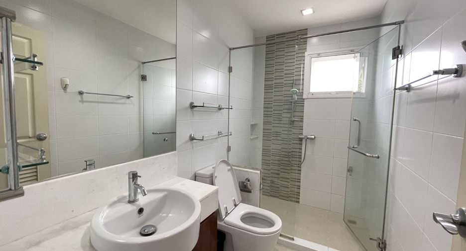 For sale 4 bedrooms house in Prawet, Bangkok