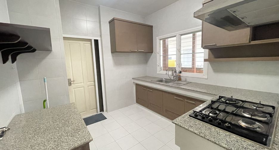 For sale 4 bedrooms house in Prawet, Bangkok