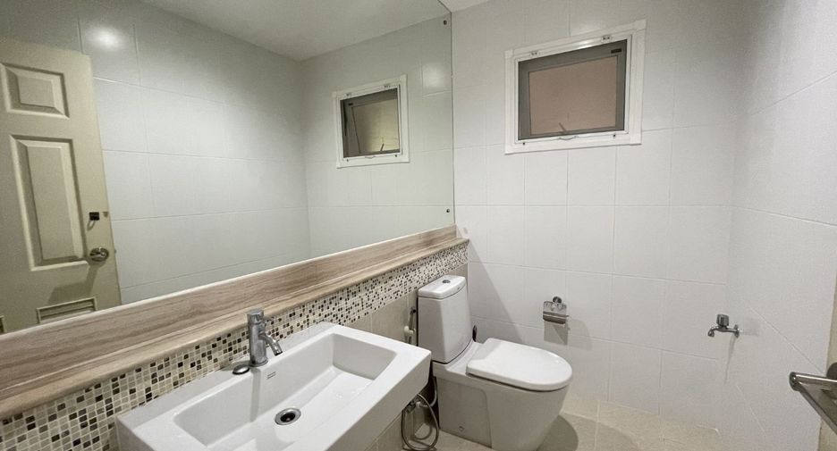 For sale 4 bedrooms house in Prawet, Bangkok