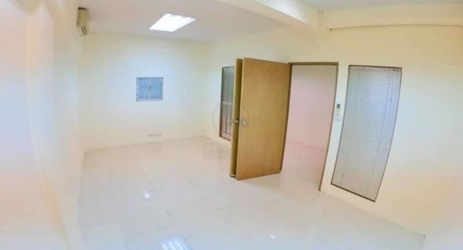For sale retail Space in Watthana, Bangkok