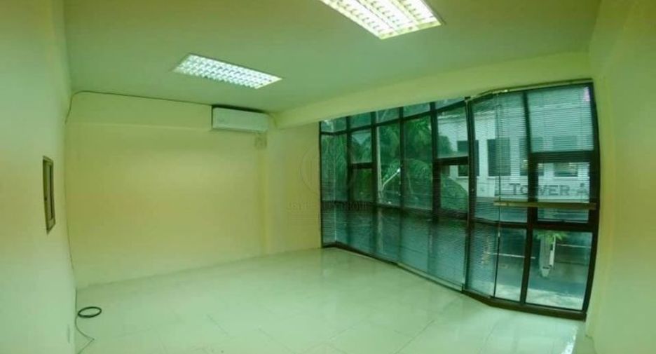 For sale retail Space in Watthana, Bangkok