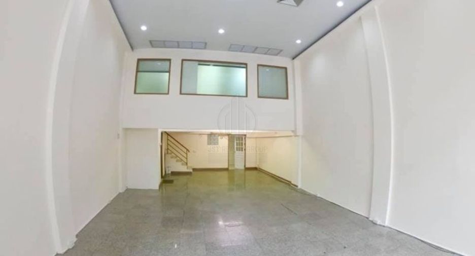 For sale retail Space in Watthana, Bangkok