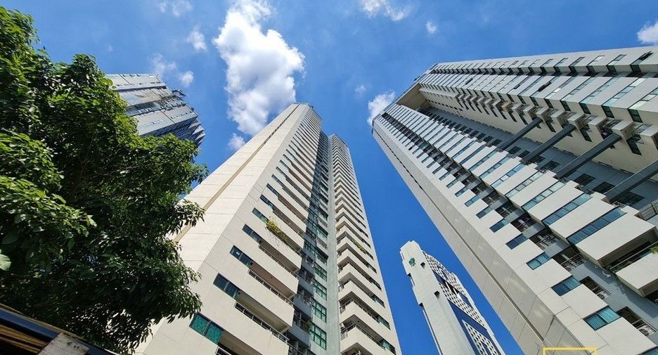 Condo en alquiler de 3 habitaciones en Sathon, Bangkok