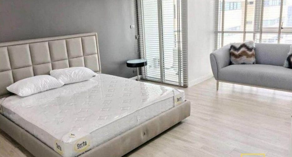 Condo en alquiler de 3 habitaciones en Sathon, Bangkok
