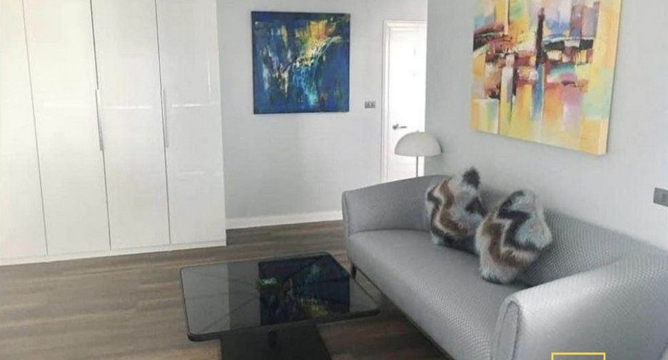 Condo en alquiler de 3 habitaciones en Sathon, Bangkok