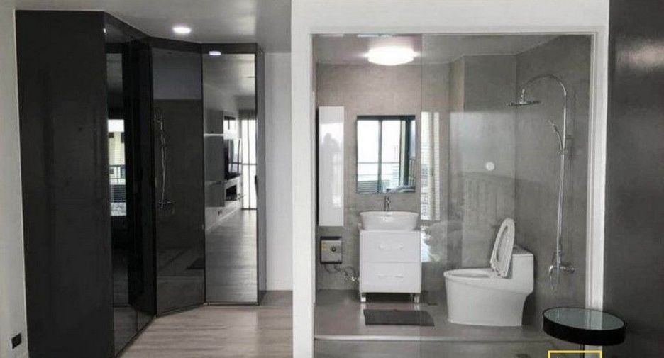 Condo en alquiler de 3 habitaciones en Sathon, Bangkok