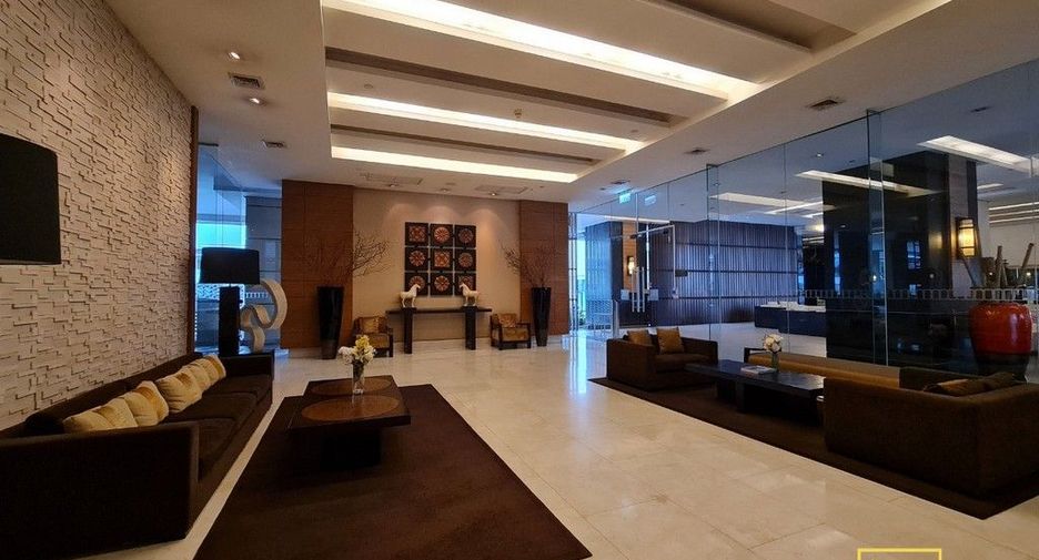 Condo en alquiler de 3 habitaciones en Sathon, Bangkok
