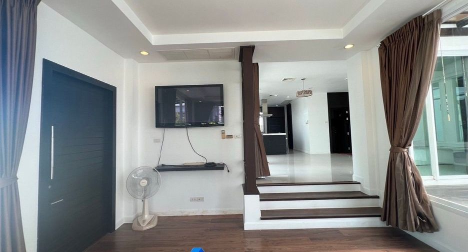 For sale 3 bedrooms villa in Hua Hin, Prachuap Khiri Khan