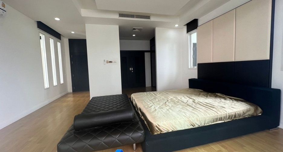 For sale 3 bedrooms villa in Hua Hin, Prachuap Khiri Khan
