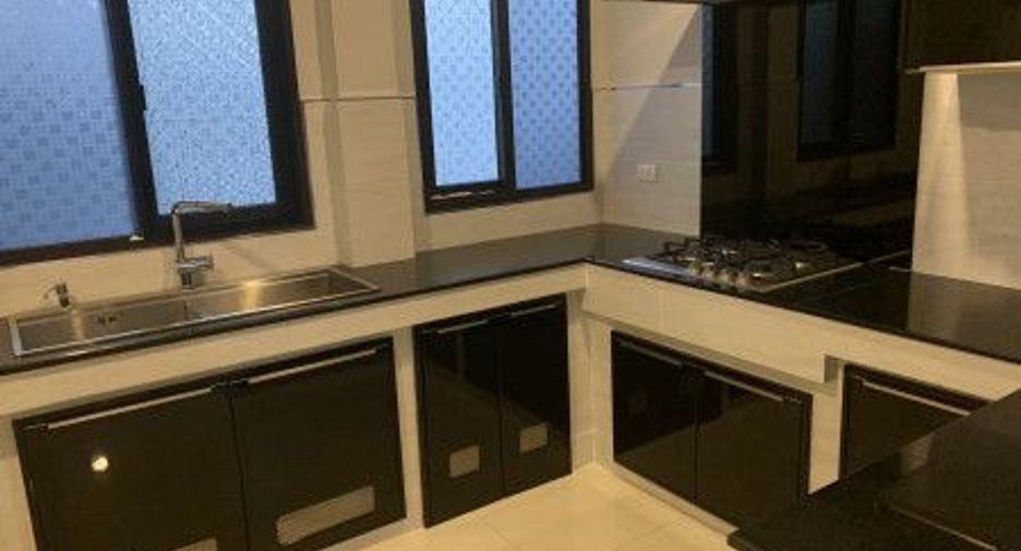 出租 5 卧室 独立屋 在 Bang Phli, Samut Prakan