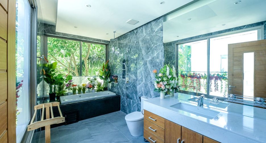 For rent 2 bedrooms townhouse in Mueang Phuket, Phuket