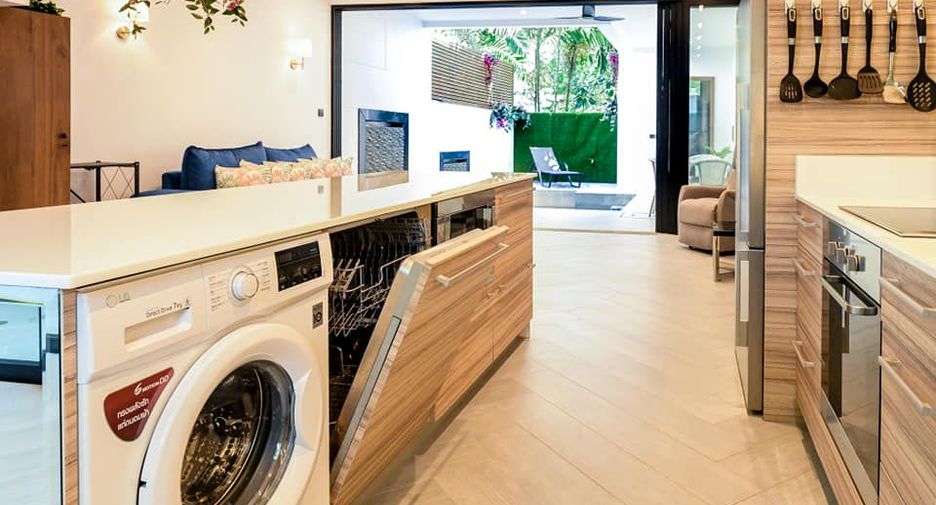 For rent 2 bedrooms townhouse in Mueang Phuket, Phuket