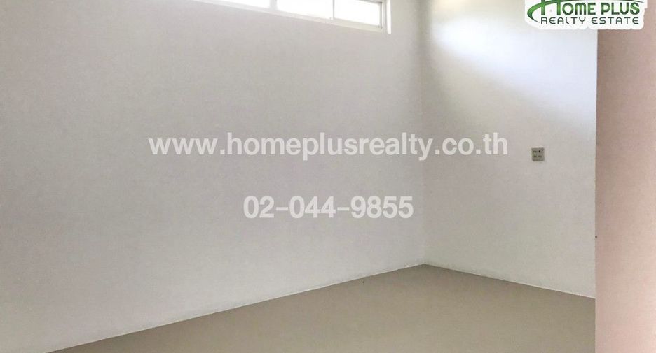 For sale 2 bed retail Space in Tha Yang, Phetchaburi