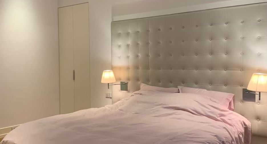 For rent 2 bedrooms condo in Sathon, Bangkok
