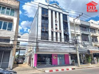 For rent そして for sale retail Space in Lat Phrao, Bangkok