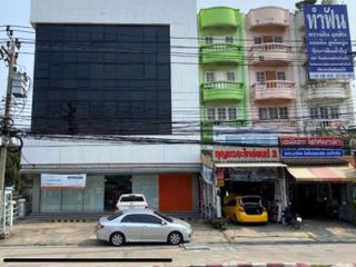 For rent retail Space in Mueang Samut Prakan, Samut Prakan