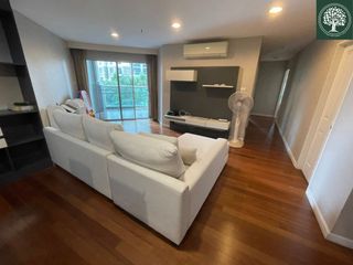 For rent 3 bedrooms condo in Huai Khwang, Bangkok