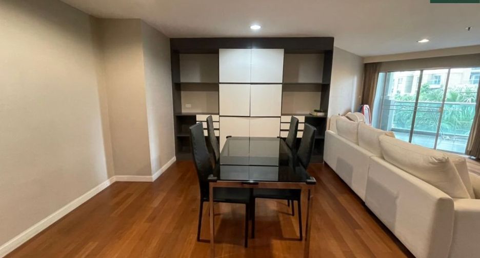 For rent 3 bedrooms condo in Huai Khwang, Bangkok