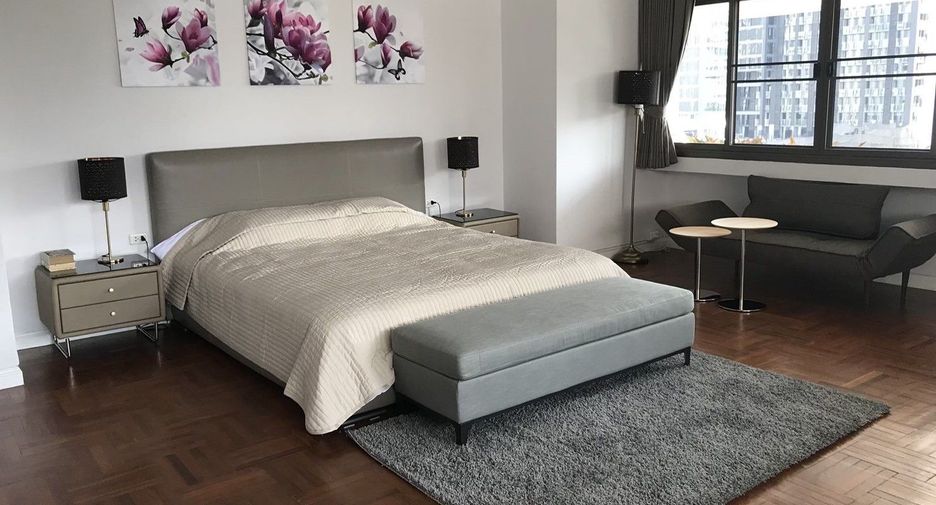 For rent 3 ベッドルーム condo in Watthana, Bangkok