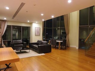 À louer 3 chambres condo à Khlong Toei, Bangkok