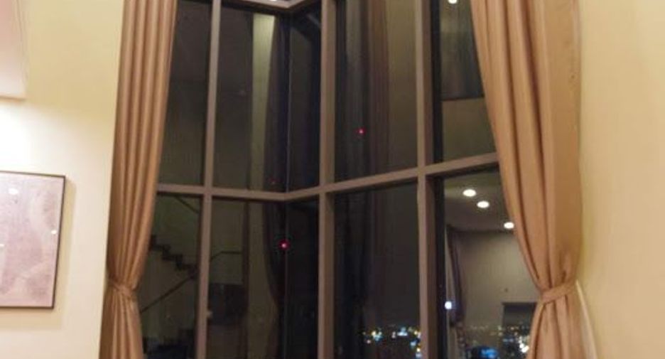 For rent 3 bedrooms condo in Khlong Toei, Bangkok