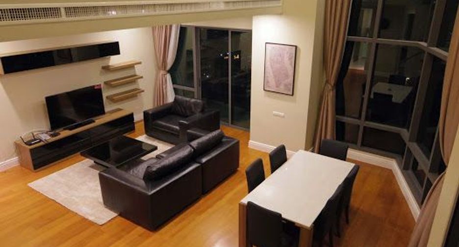 For rent 3 bedrooms condo in Khlong Toei, Bangkok