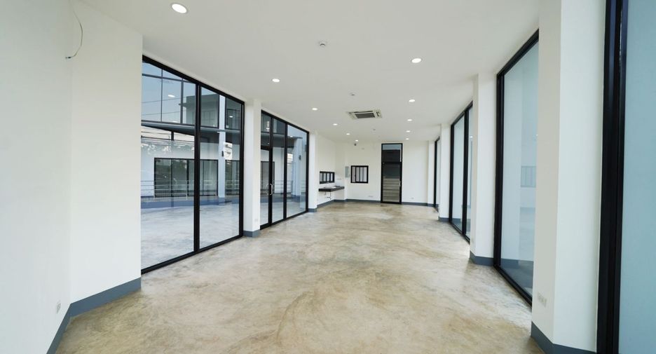 For sale 6 bed office in San Sai, Chiang Mai