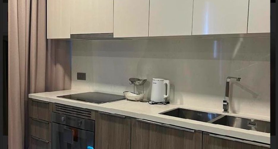 Condo en alquiler de 2 habitaciones en Khlong Toei, Bangkok