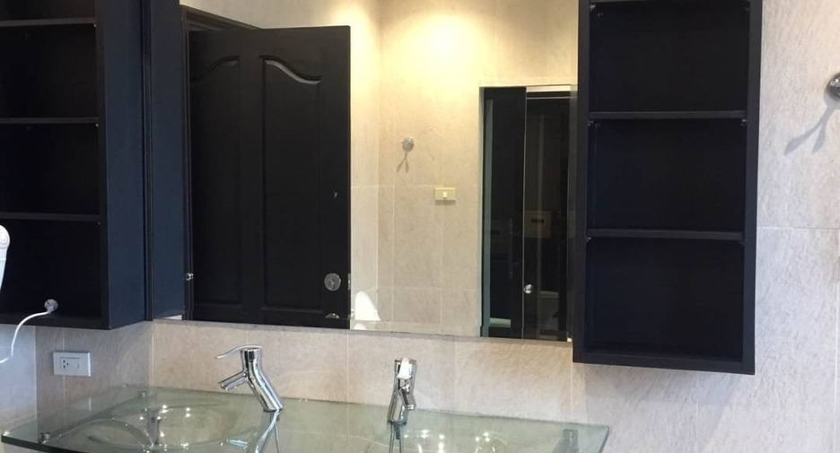For rent 3 bed villa in Jomtien, Pattaya