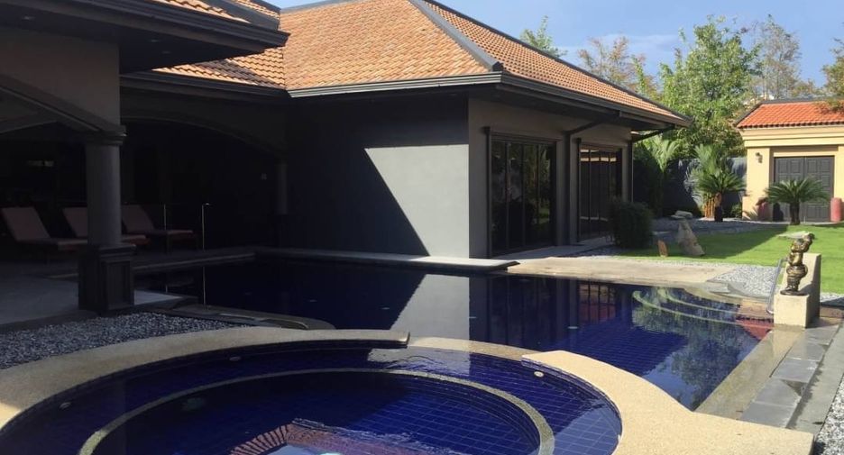 For rent 3 bed villa in Jomtien, Pattaya