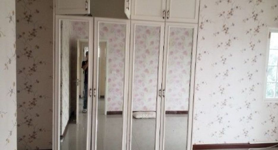 For sale 3 bedrooms house in Bang Bon, Bangkok