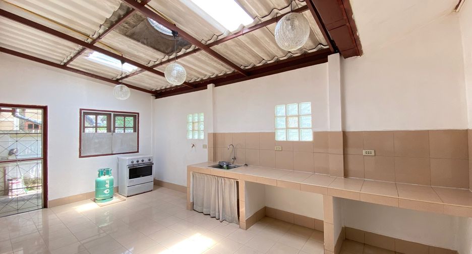 For rent and for sale 4 bedrooms house in San Sai, Chiang Mai